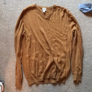 Large old navy yellow sweater
